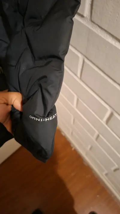 Chaqueta Columbia negra acolchada para invierno - miniatura 3