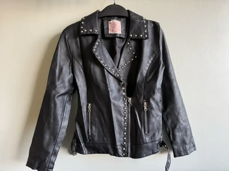 Chaqueta de cuero estilo punk con bordados - 2