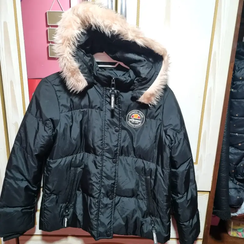 Chaqueta de invierno negra con capucha de piel Ellesse - 1