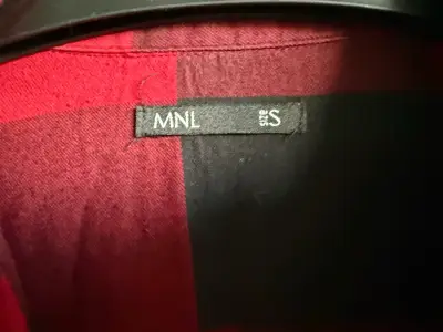 Camisa de franela a cuadros roja y negra para mujer - miniatura 2