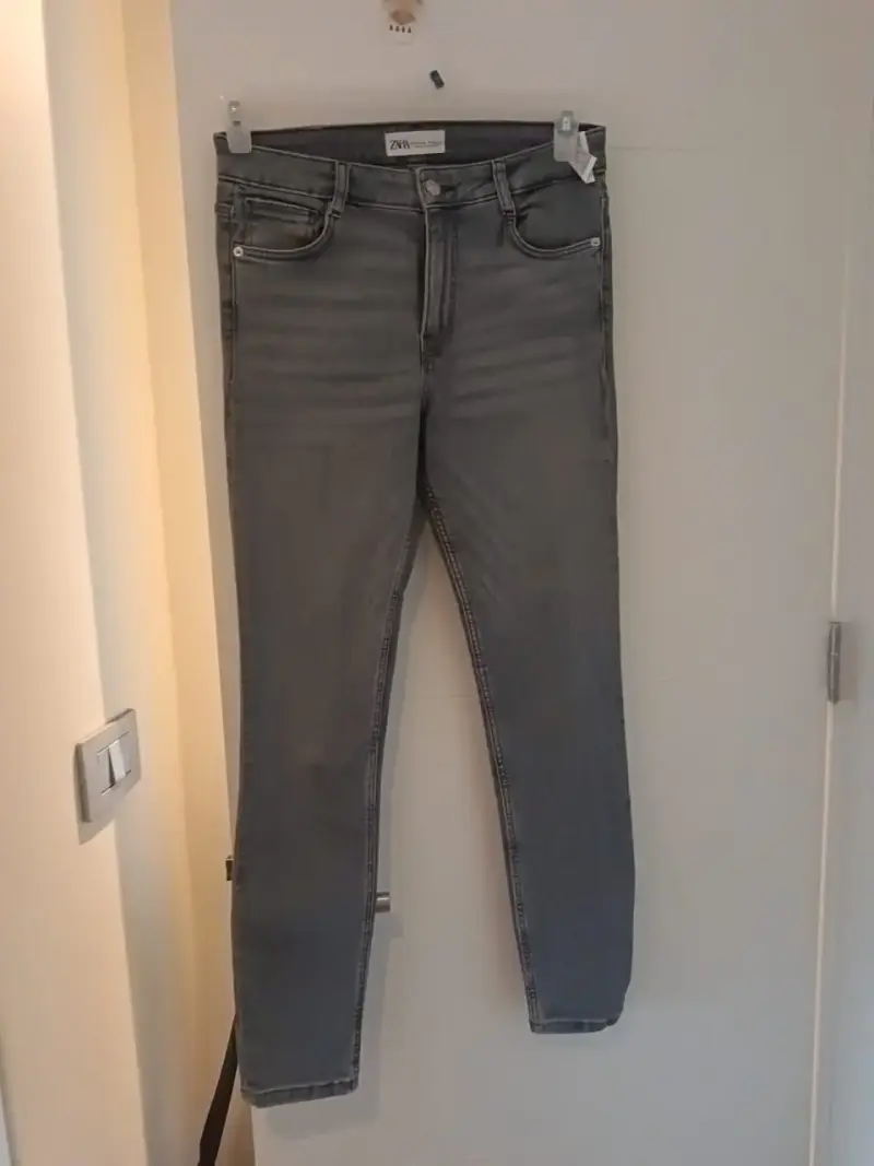 Jeans grises Zara para mujer - 1