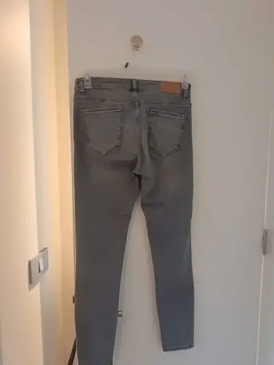 Jeans grises Zara para mujer - miniatura 2