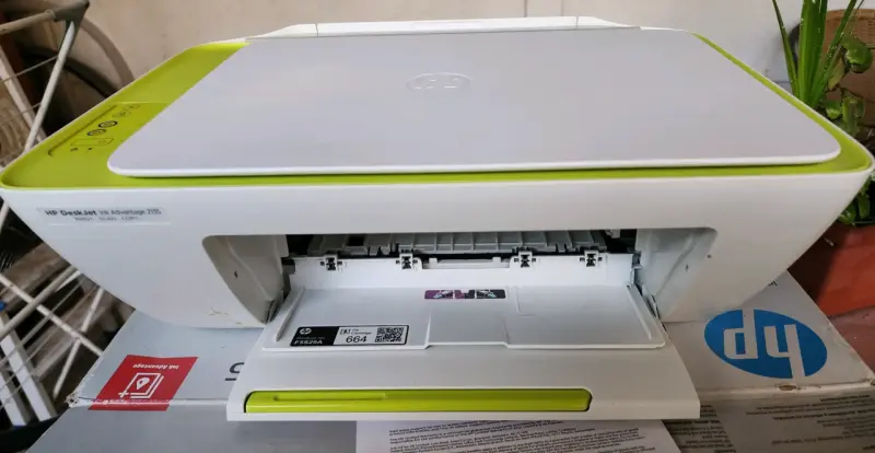 Impresora HP DeskJet Ink Advantage 2135 con cartuchos incluidos - 3