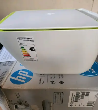 Impresora HP DeskJet Ink Advantage 2135 con cartuchos incluidos - miniatura 4