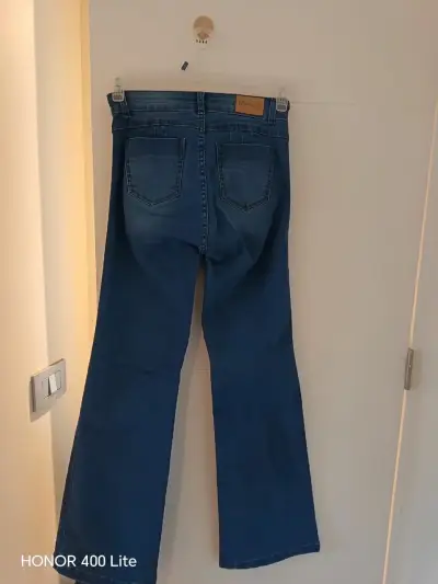 Jeans acampanados de mezclilla azul - miniatura 1