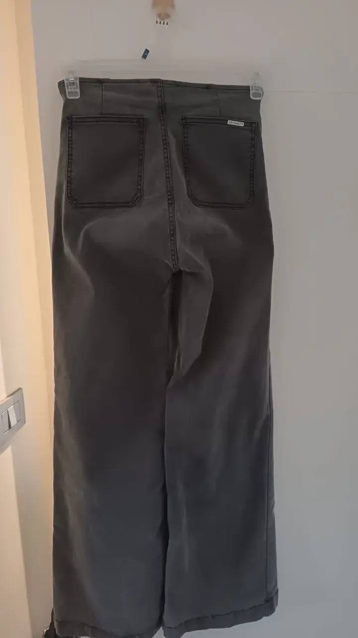 Pantalones anchos grises de mezclilla - 1