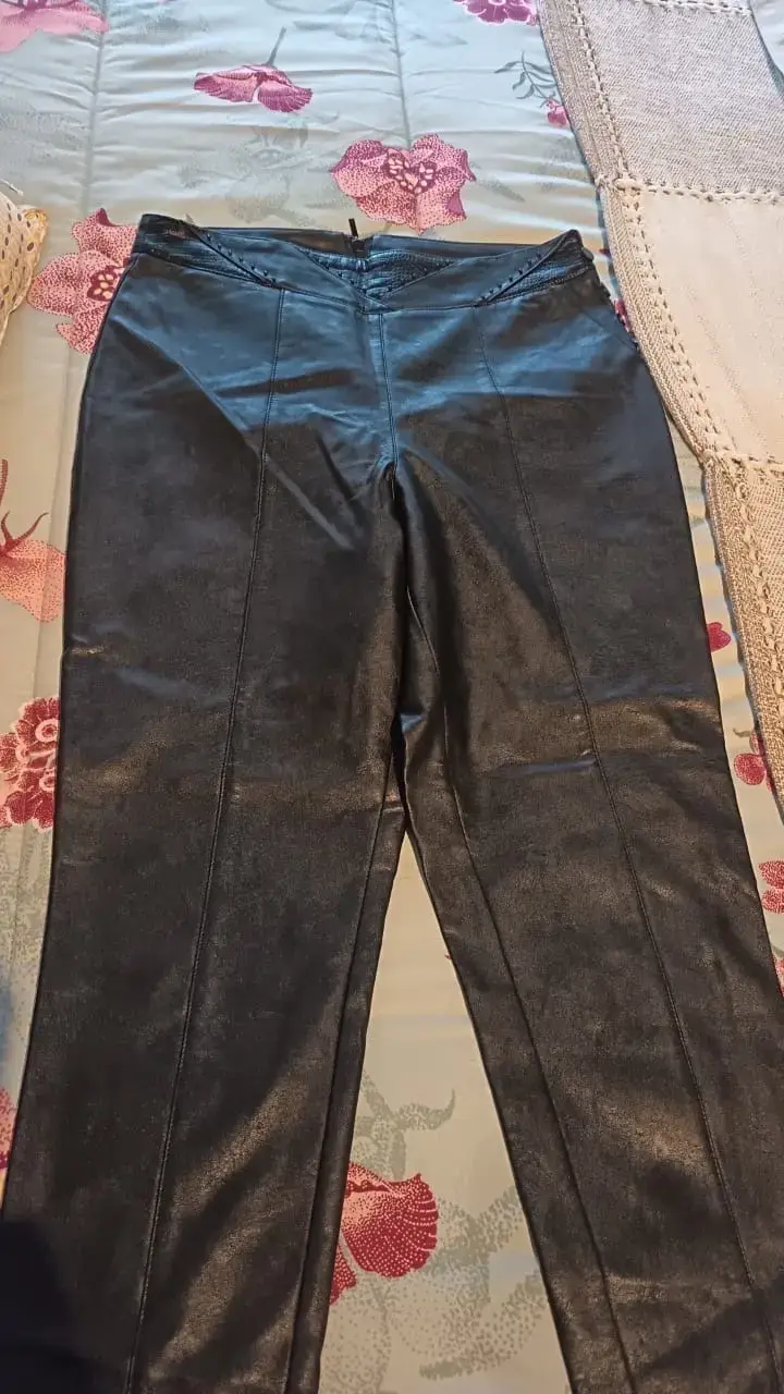 Pantalones de cuero sintético negro para mujer - 2