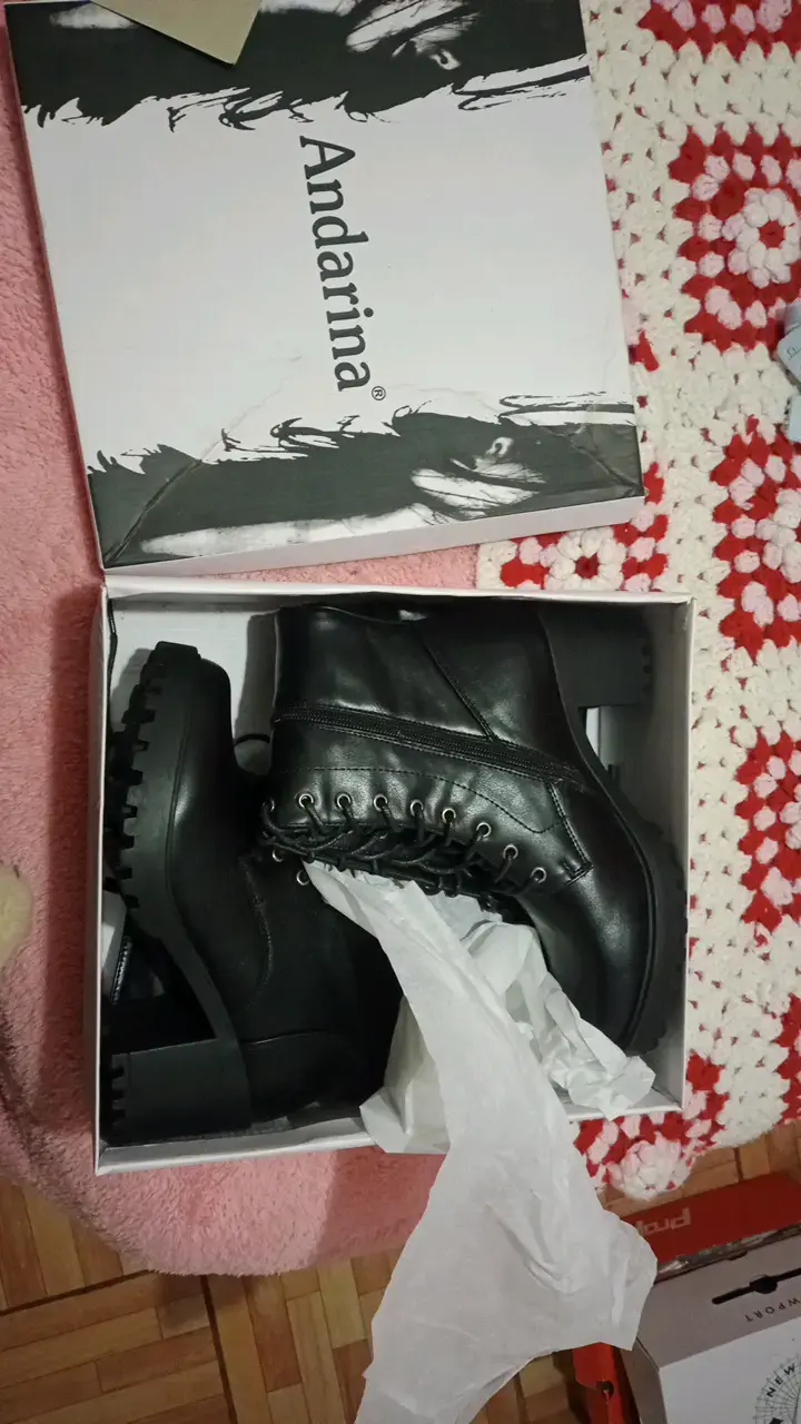 Botas negras de cuero con plataforma y cordones - 3