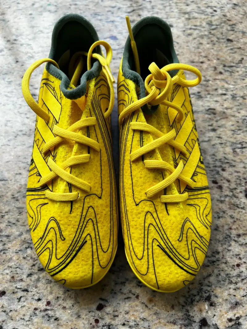 Zapatillas de fútbol amarillas para niños - 1