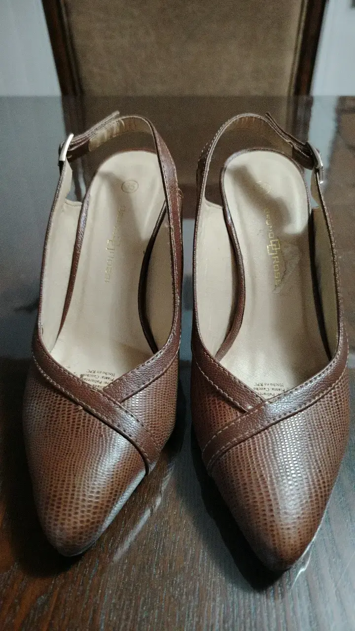 Zapatos de tacón alto marrones elegantes - 2