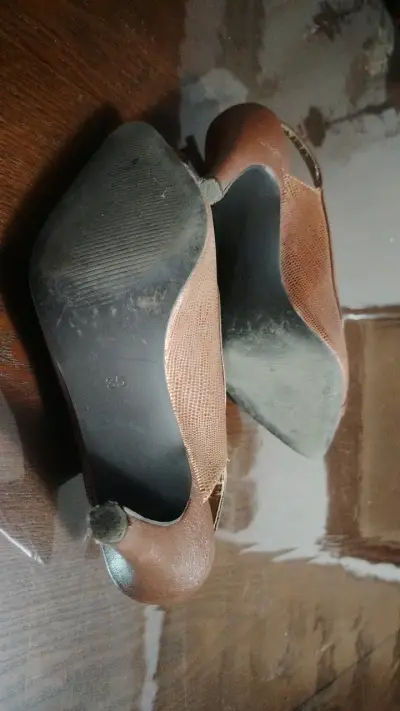 Zapatos de tacón alto marrones elegantes - miniatura 5