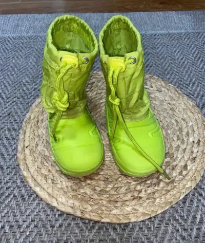 Botas de invierno para niños color verde - miniatura 1