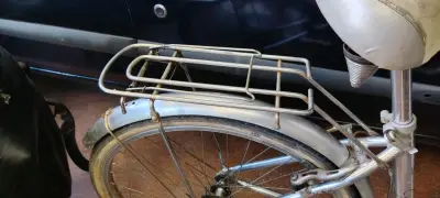 Bicicleta urbana con canasto en buen estado - miniatura 3