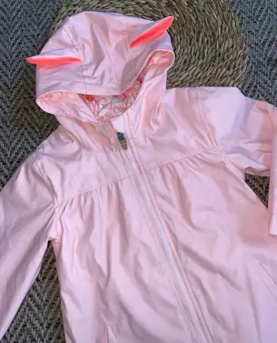 Chaqueta impermeable infantil rosa con orejas - miniatura 2