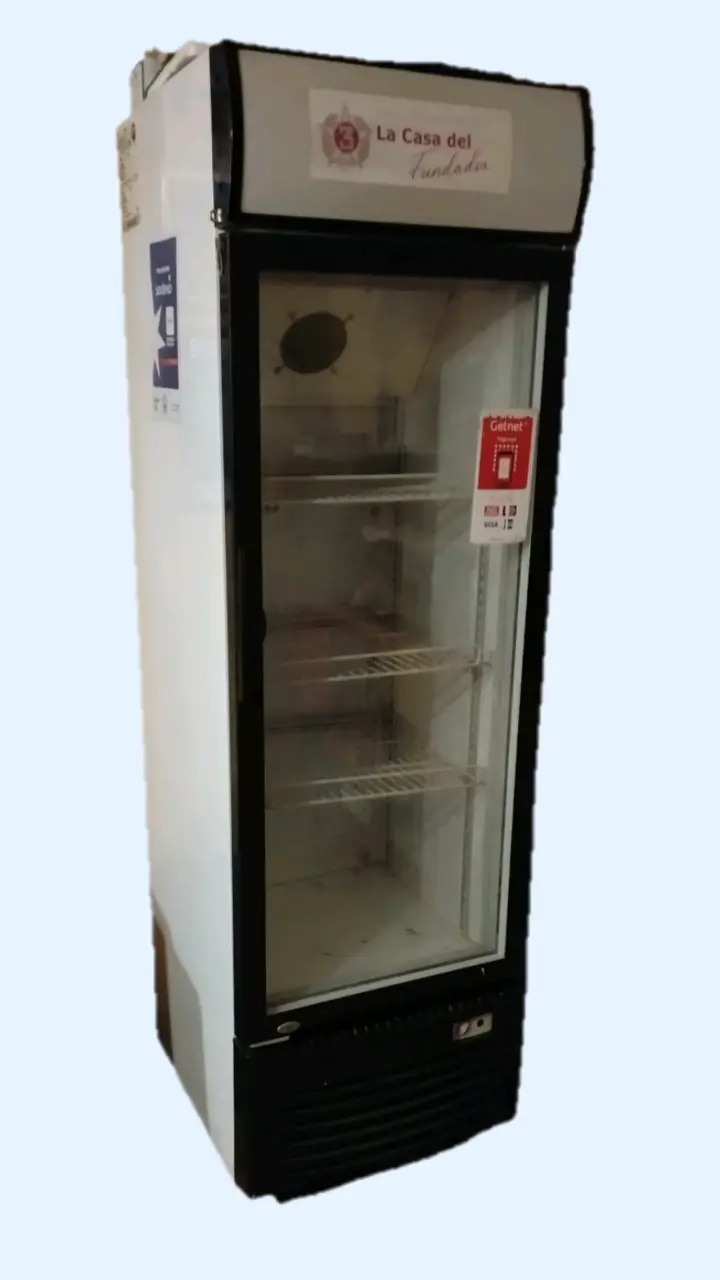 Refrigerador vertical exhibidor usado - 2
