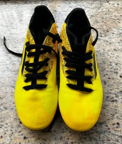 Zapatillas de fútbol Adidas Messi amarillas - miniatura 1