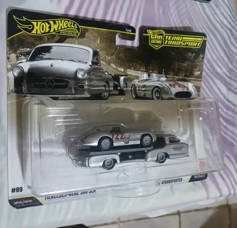 Set de autos Hot Wheels Premium Team Transport - 3