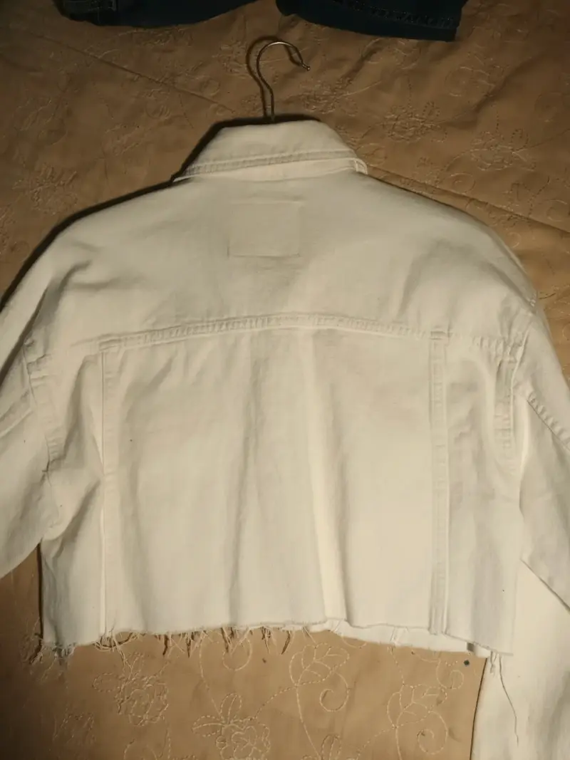 Chaqueta de mezclilla blanca estilo casual - 2