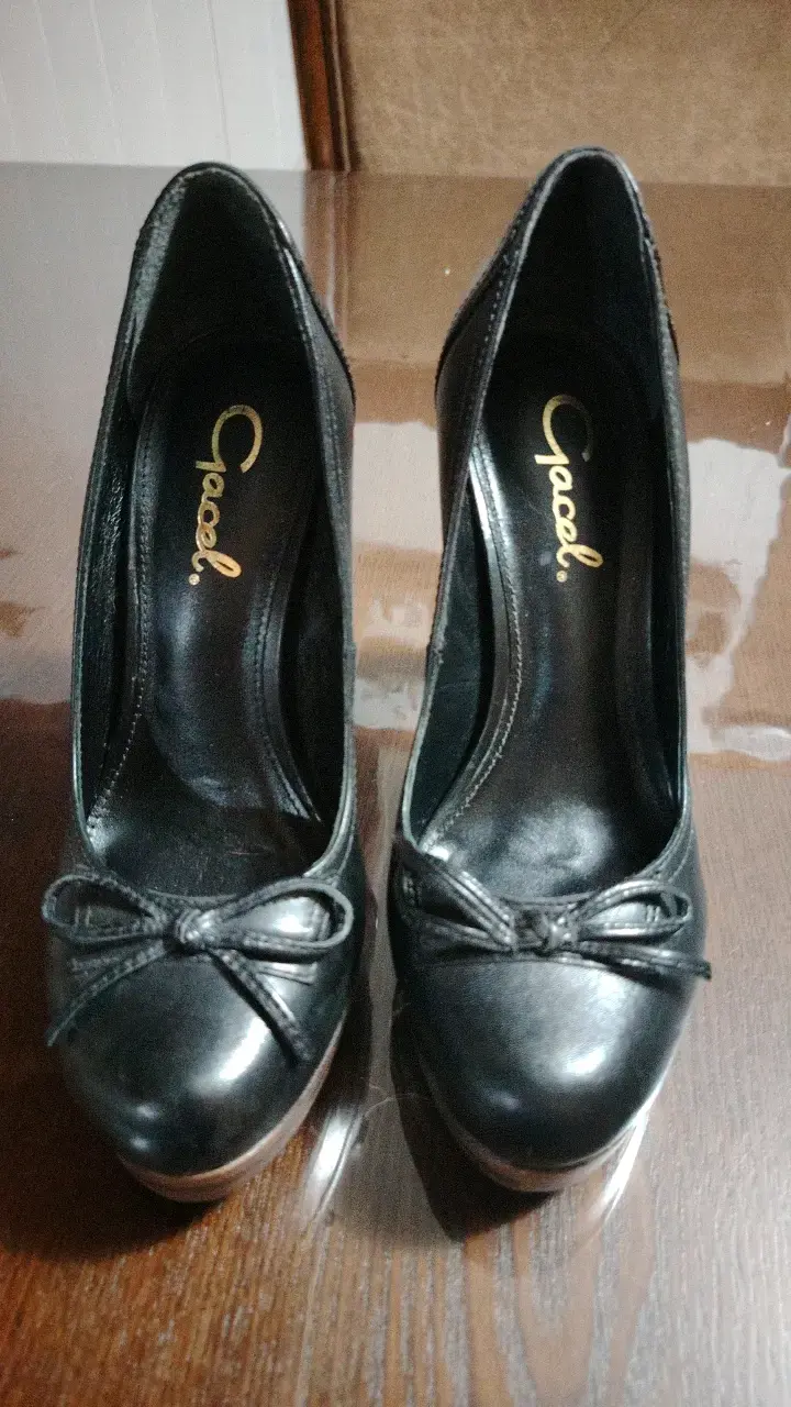 Zapatos de tacón negro con lazo Gacel - 1