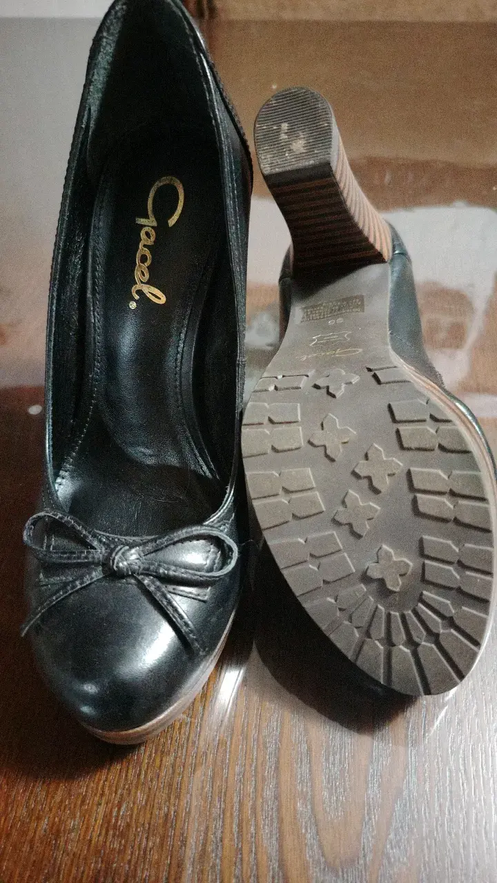 Zapatos de tacón negro con lazo Gacel - 3
