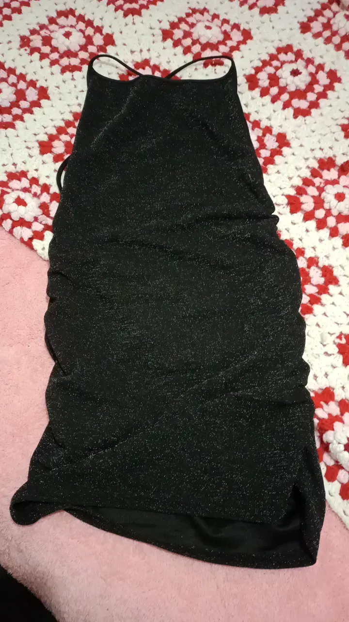 Vestido negro brillante para fiesta - 1