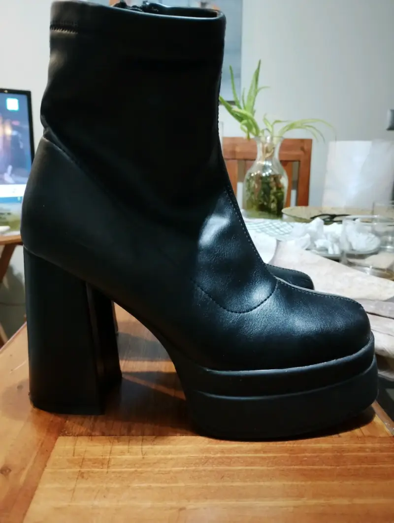Botines negro con plataforma - 2