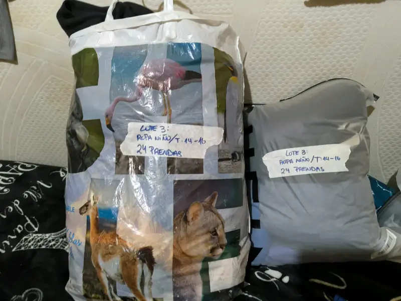 Lote de ropa mujer variada 38 prendas - 6