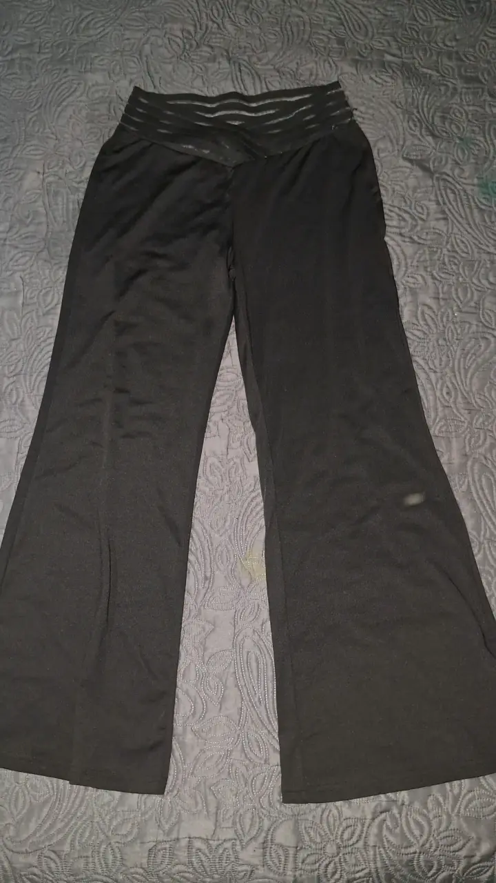 Pantalones deportivos negros con cintura estampada - 2