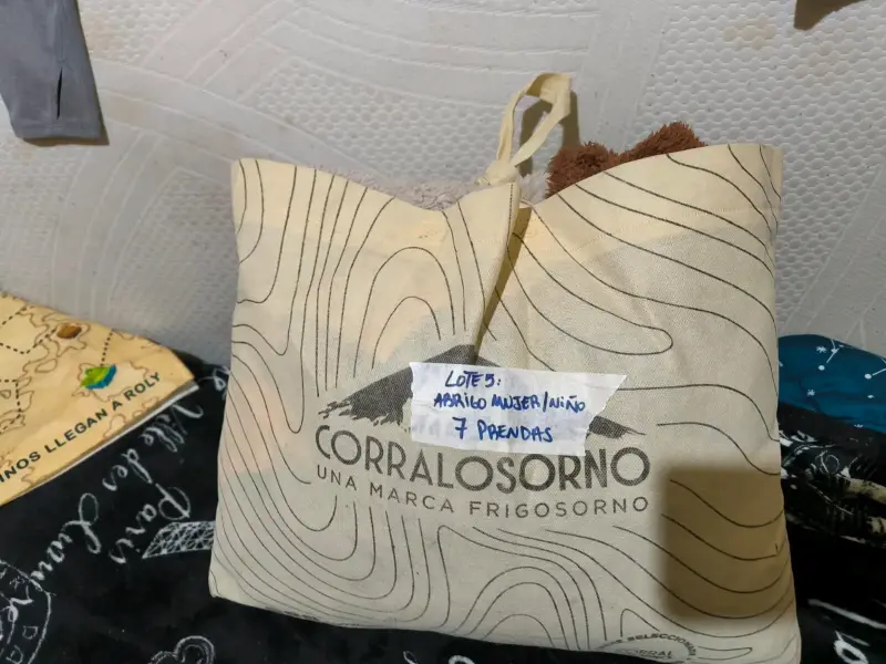 Lote de ropa para niño talla 10-12, 29 prendas - 4