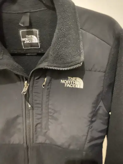 Chaqueta polar negra The North Face para mujer - miniatura 2