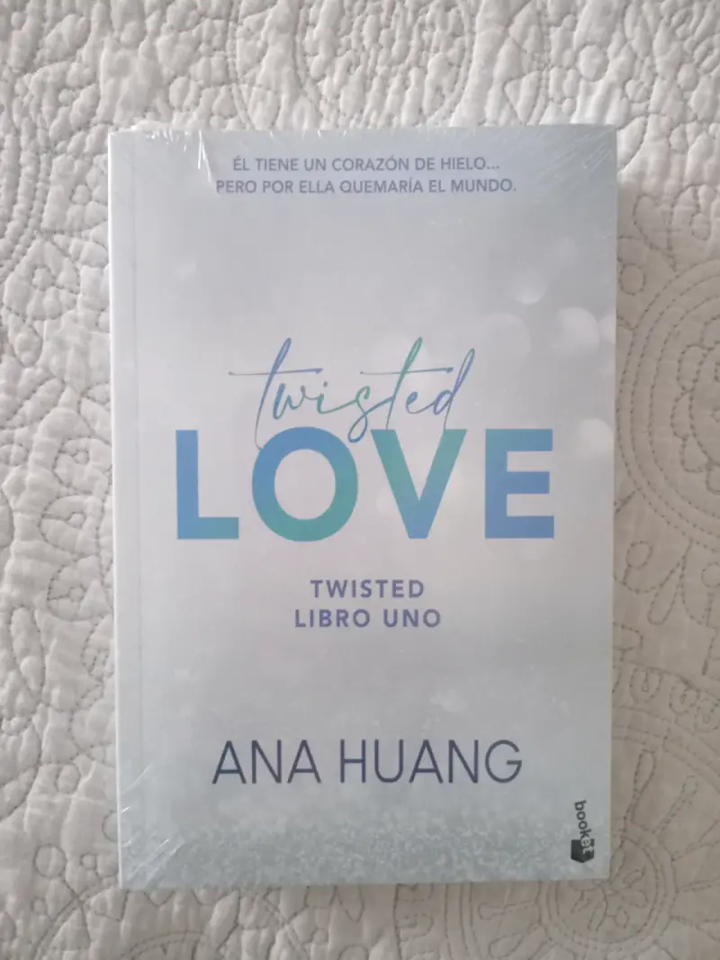 Libro 'Twisted Love' de Ana Huang - 1