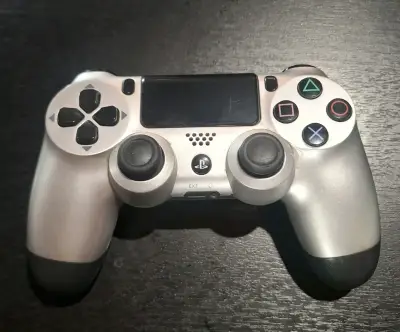 Control PS4 con detalles en L2 y R2 - miniatura 1