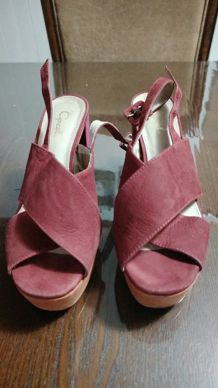 Sandalias de tacón burdeos para mujer - 1