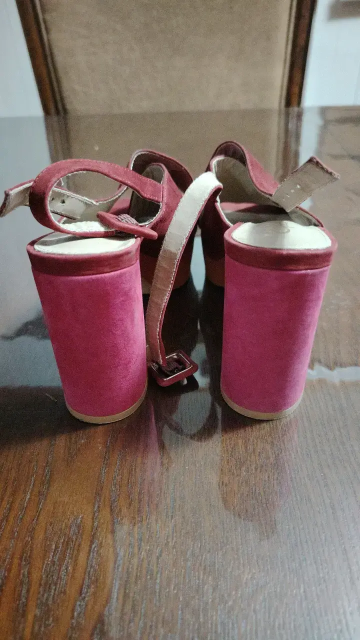 Sandalias de tacón burdeos para mujer - 3