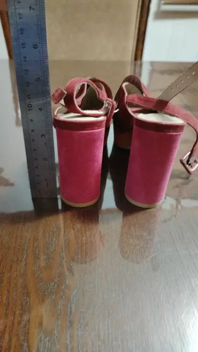 Sandalias de tacón burdeos para mujer - miniatura 5
