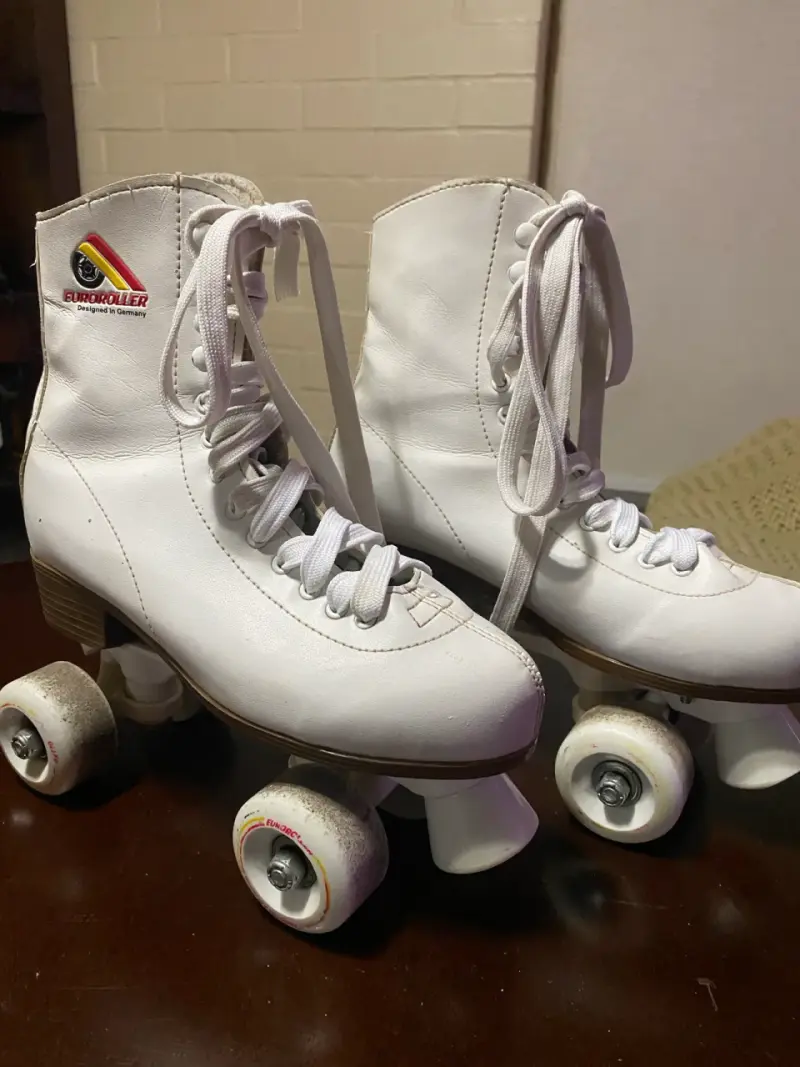 Patines de Cuatro Ruedas Blancos Euro Roller - 1