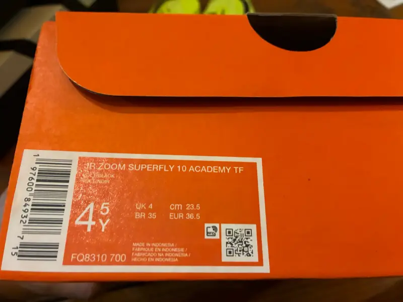 Zapatillas de fútbol Nike amarillas sin cordones - 3