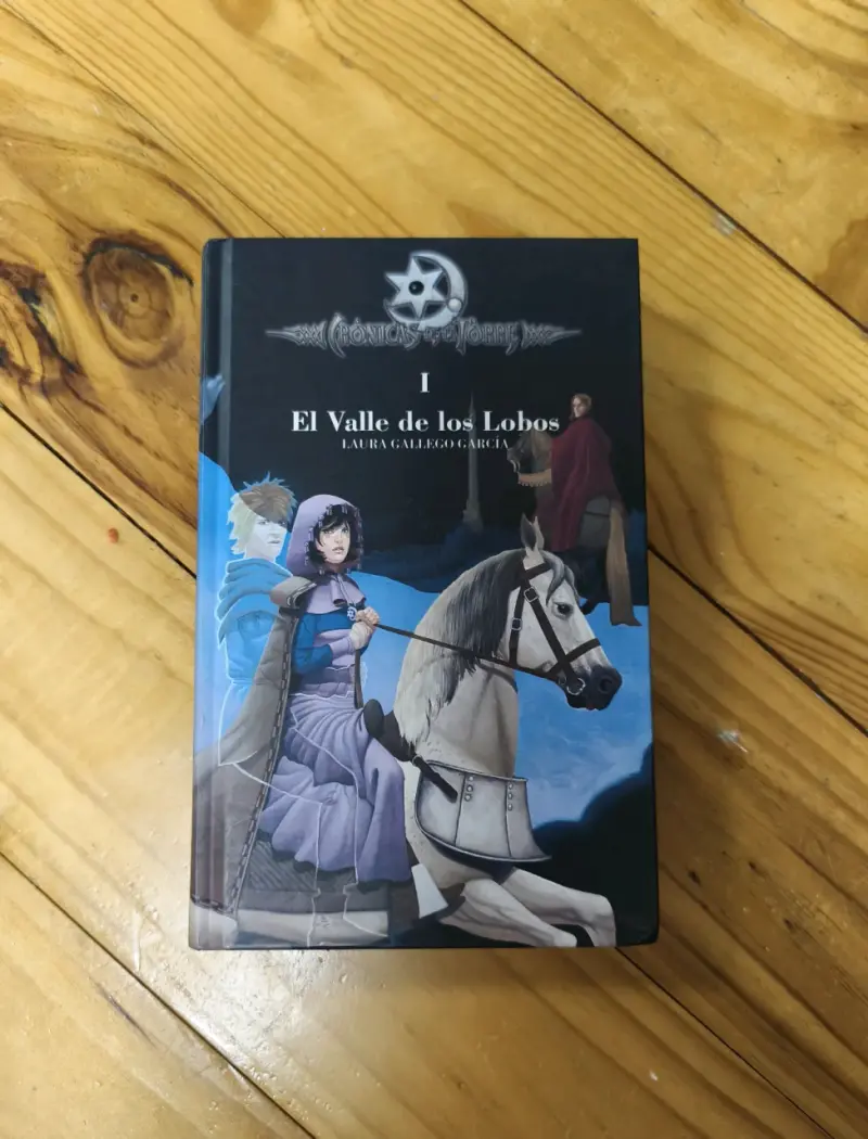 Libro Crónicas de la Torre I: El Valle de los Lobos - 1