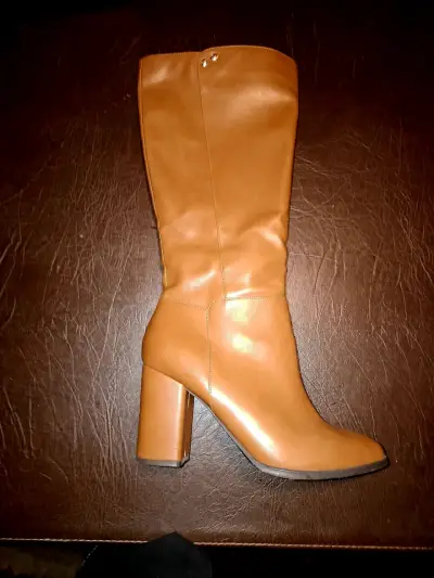Botas de cuero marrón con tacón alto - miniatura 3