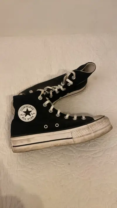 Zapatillas Converse negras clásicas - miniatura 1
