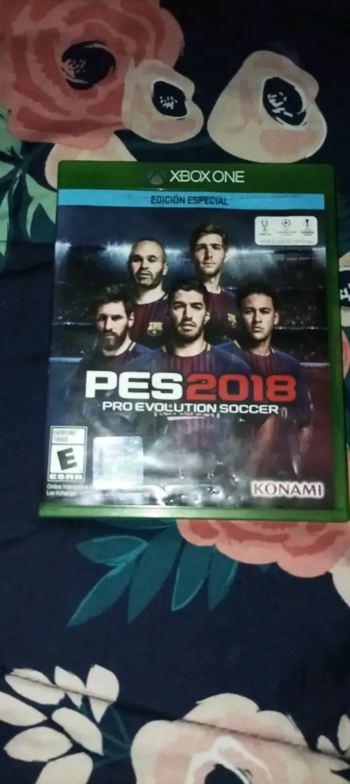 Juegos Xbox One PES 2018 y Call of Duty Modern Warfare - 2