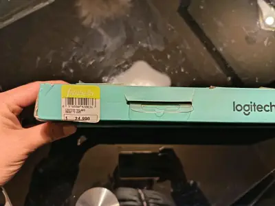 Teclado inalámbrico Logitech K400 Plus con touchpad - miniatura 3
