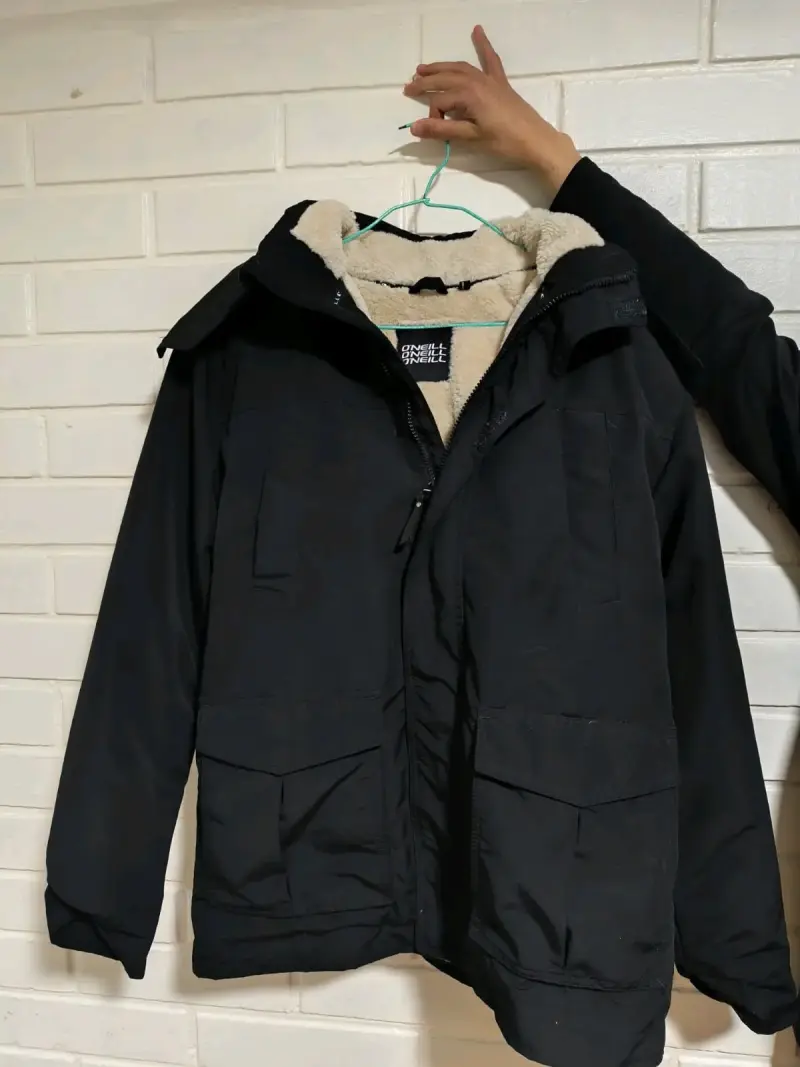 Chaqueta negra con forro de lana O'Neill