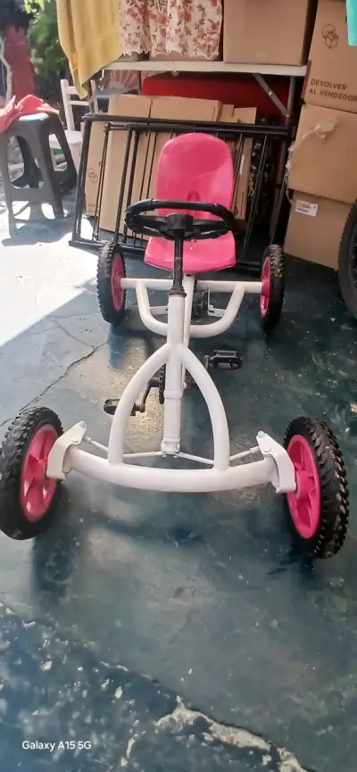 Kart a pedales para niños color rojo - miniatura 4