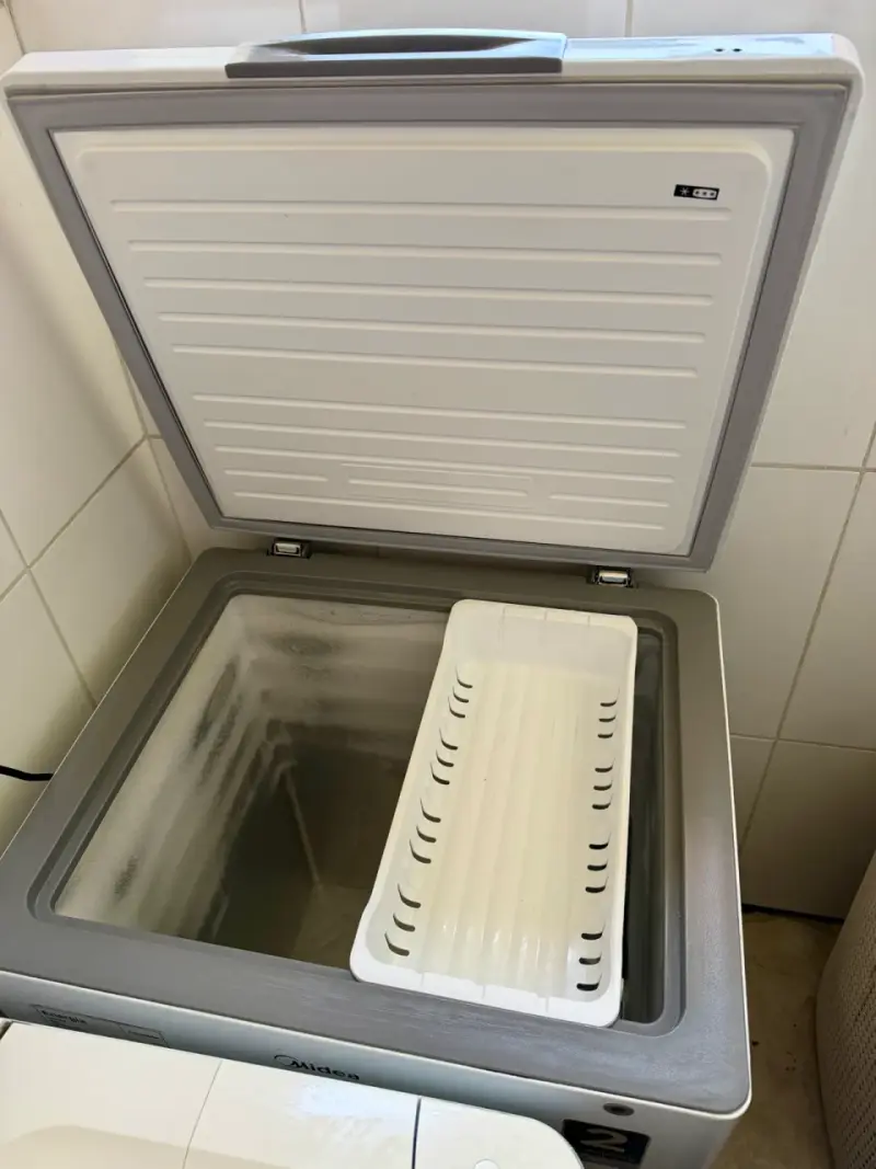 Congelador Midea 142L - Como nuevo! - 3