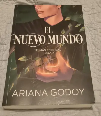 Libro 2 'El Nuevo Mundo' de Ariana Godoy - miniatura 1
