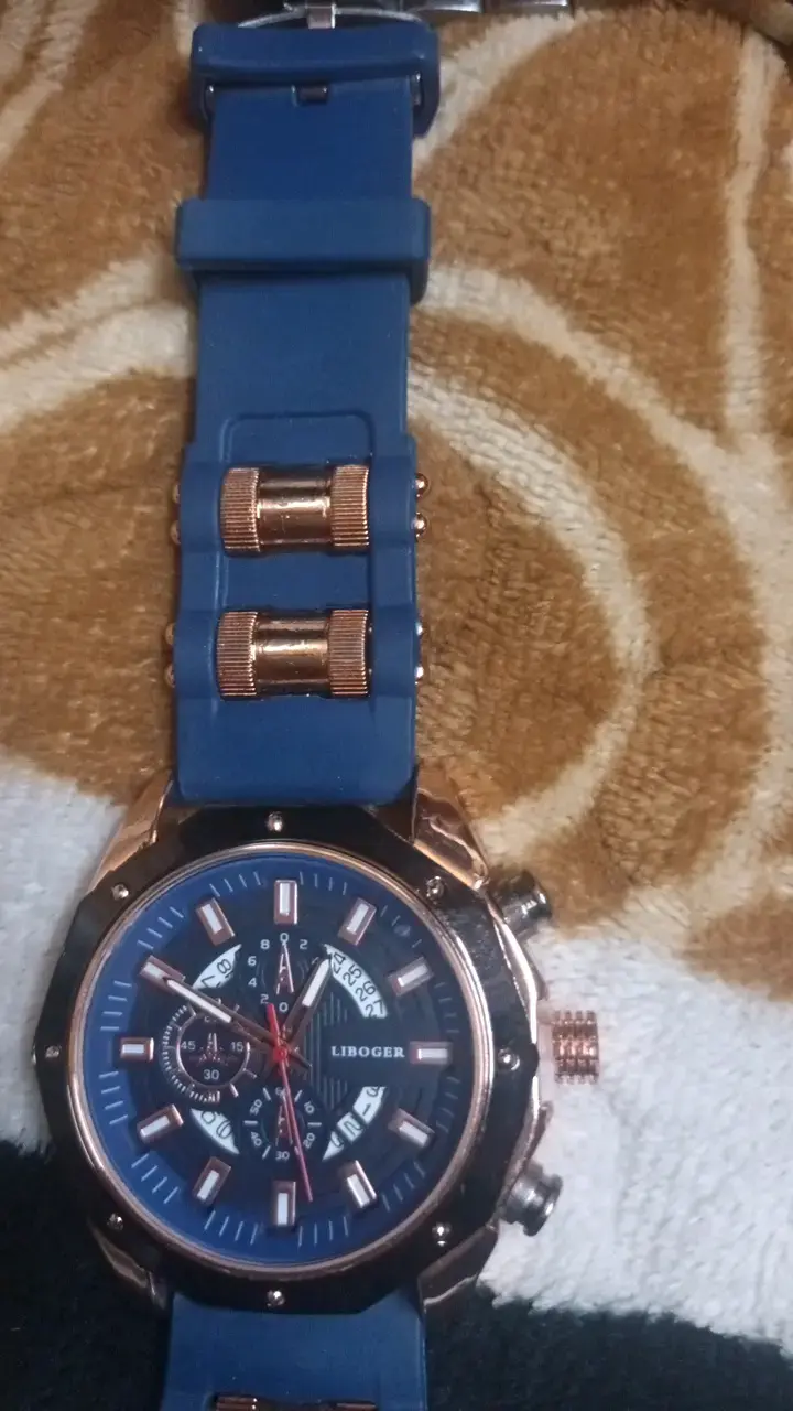 Reloj deportivo azul con correa de silicona - 1