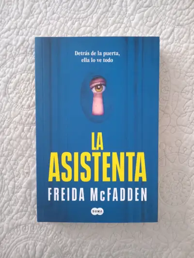 Libro 'La Asistenta' de Freida McFadden - miniatura 1