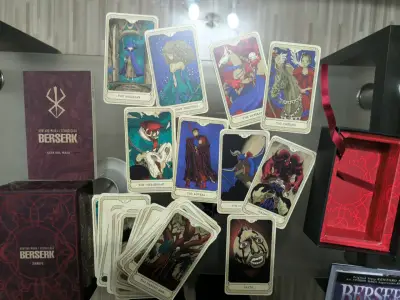 Set de Tarot y Manga Berserk Volumen 42 - miniatura 2