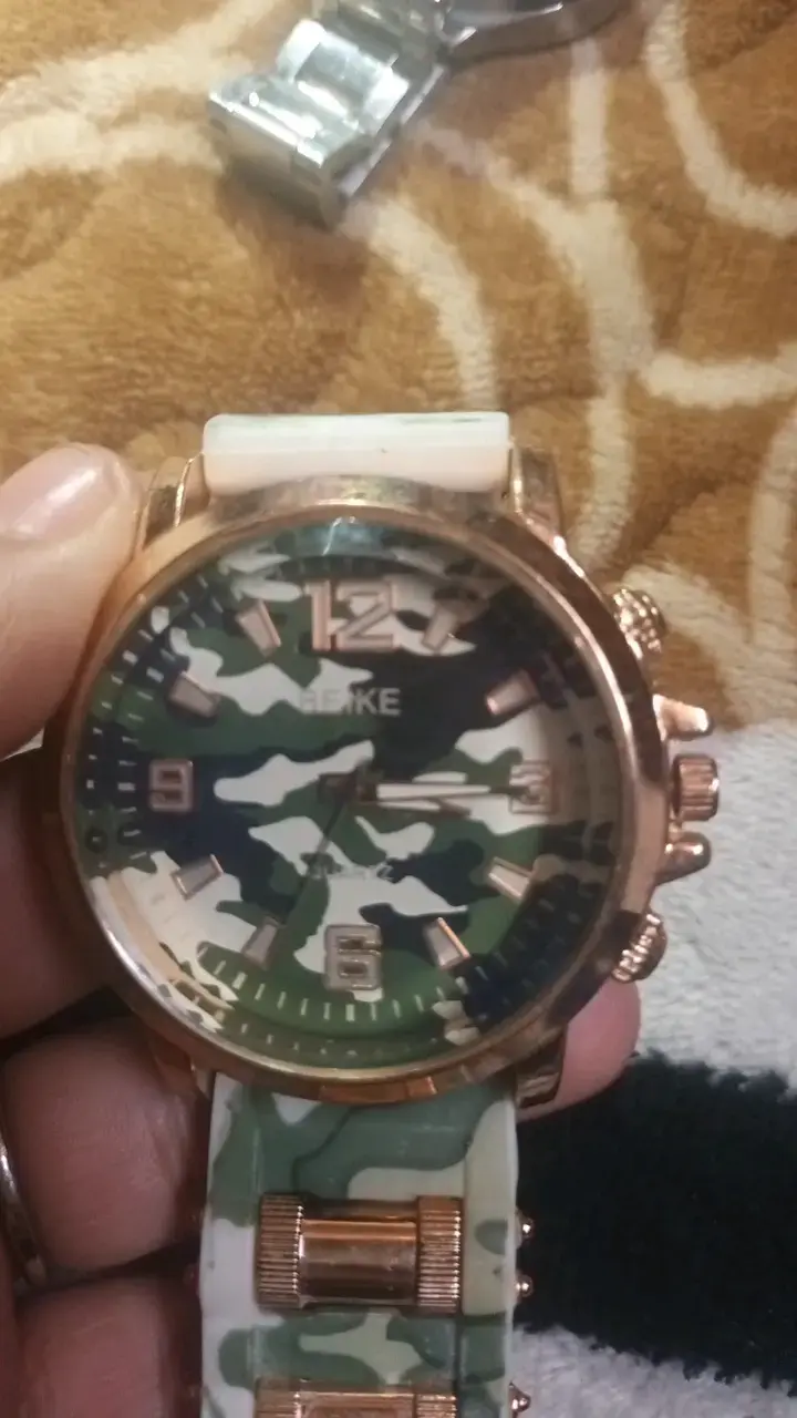 Reloj de pulsera camuflaje BEIKE